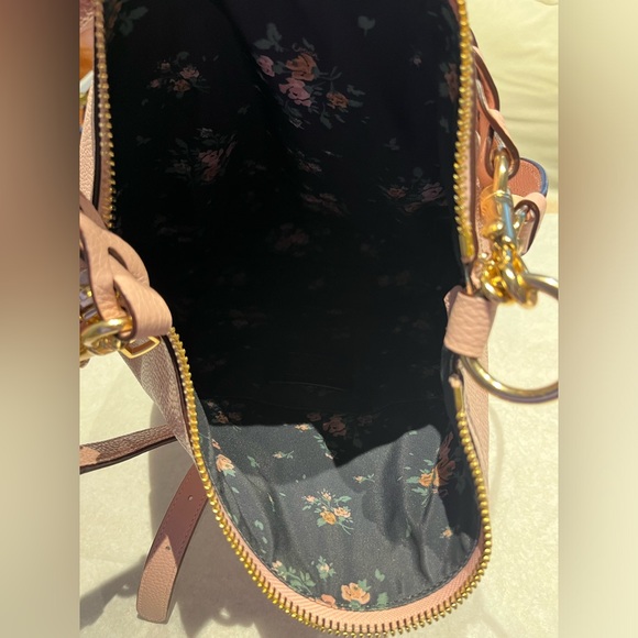 Coach shoulder bag with rose bouquet print interior - Picture 9 of 10